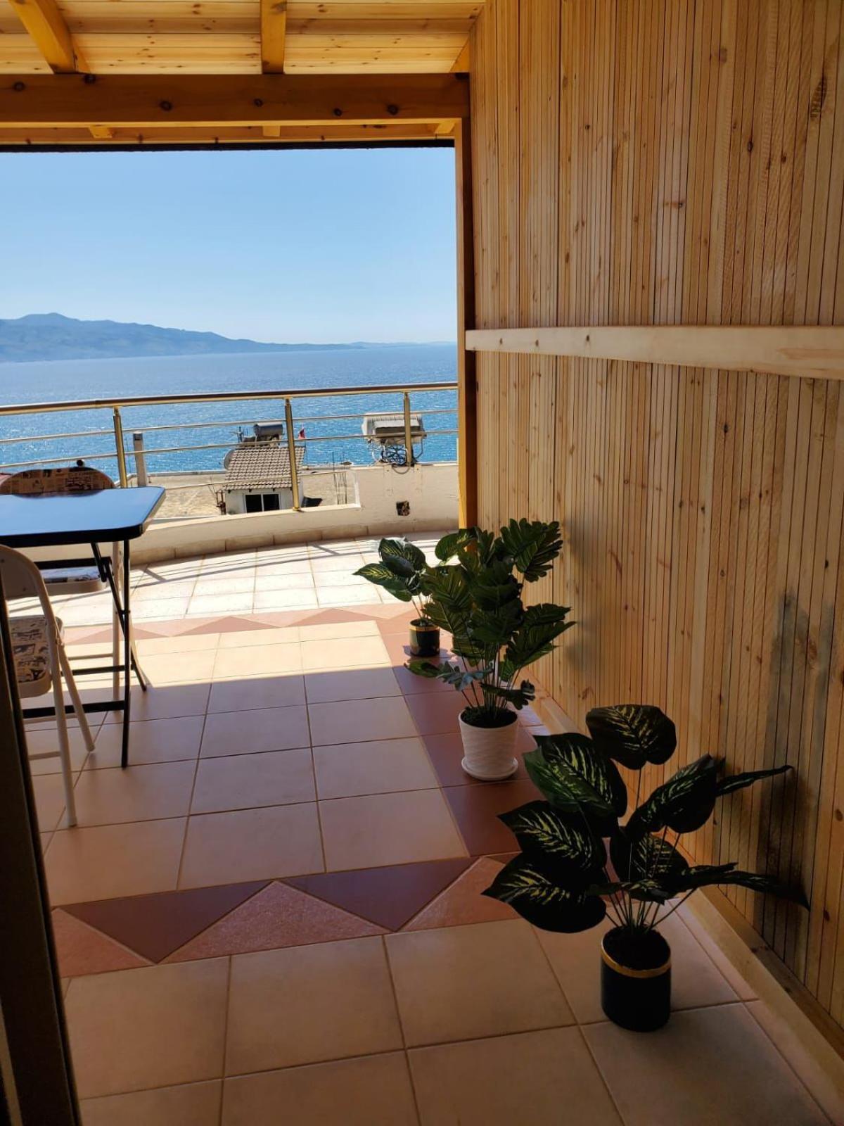 Summer Gate Apartment Sarandë エクステリア 写真
