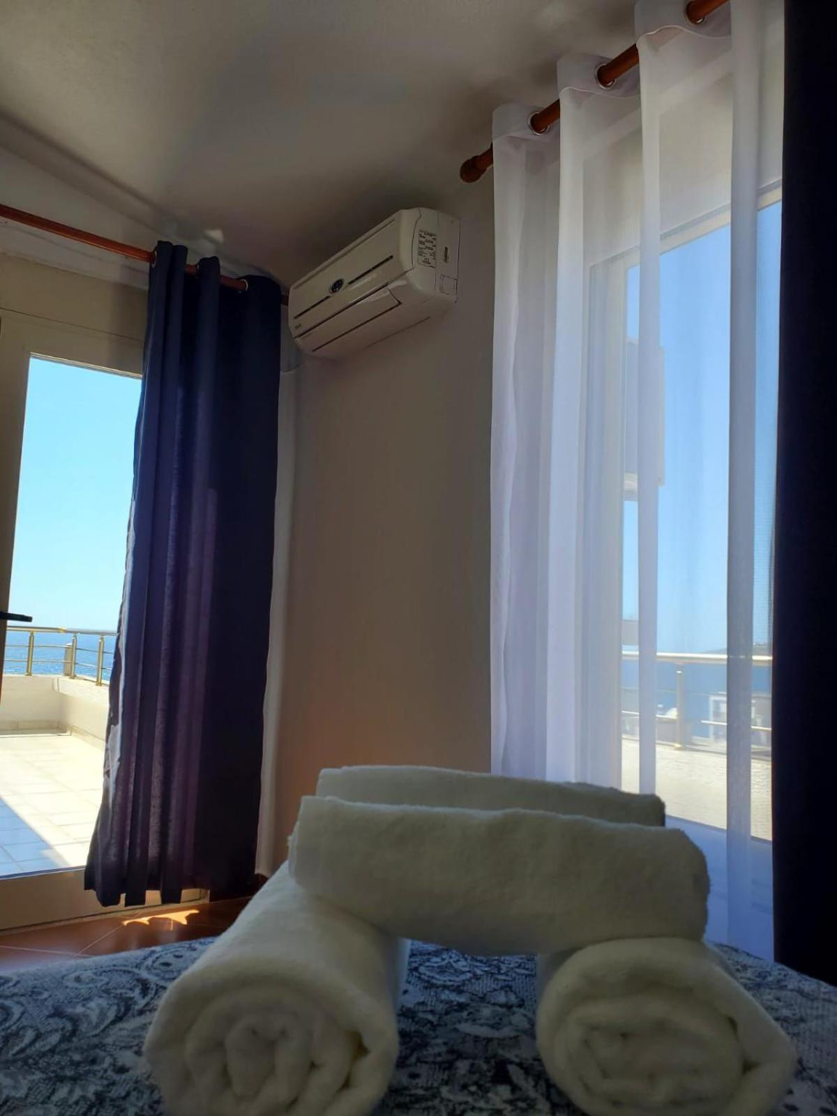 Summer Gate Apartment Sarandë エクステリア 写真