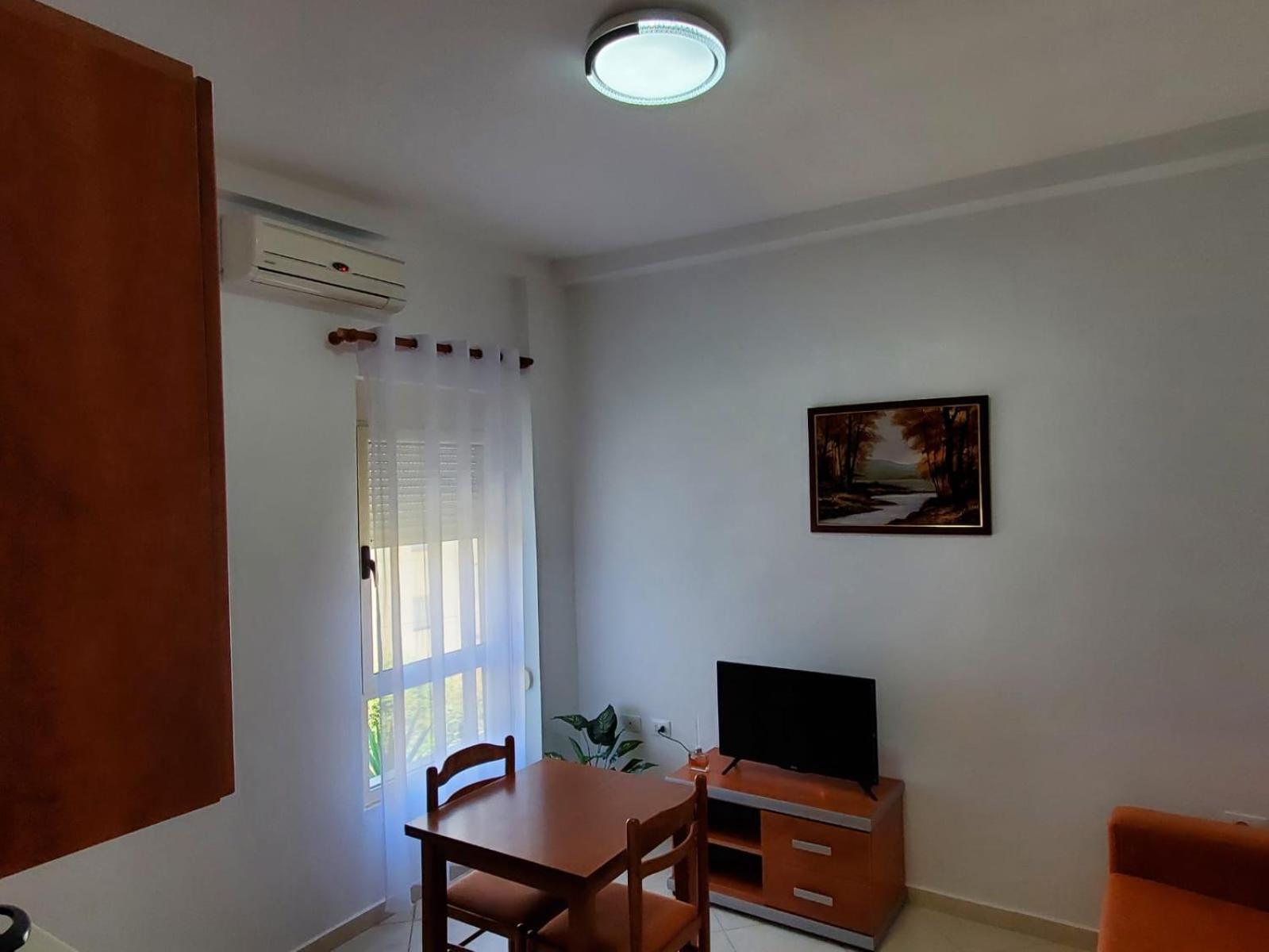 Summer Gate Apartment Sarandë エクステリア 写真
