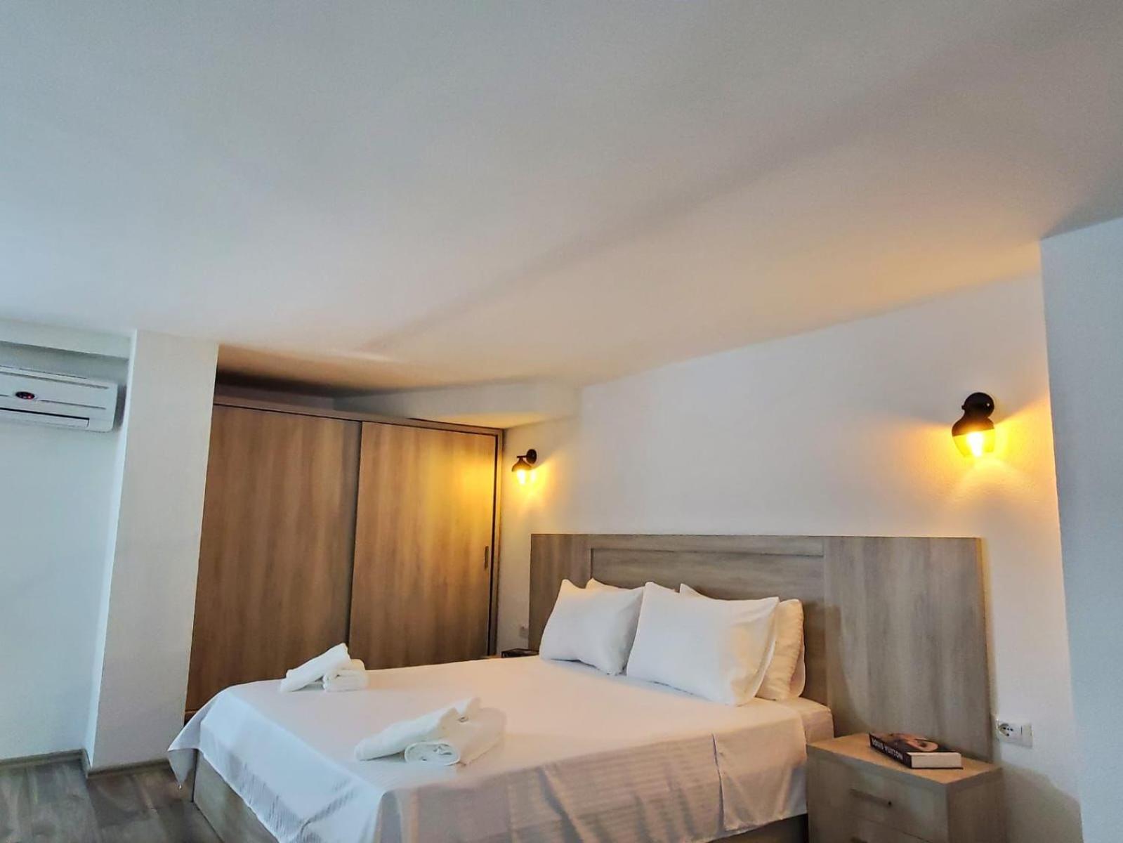 Summer Gate Apartment Sarandë エクステリア 写真