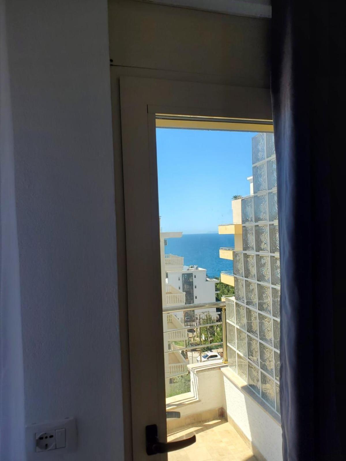 Summer Gate Apartment Sarandë エクステリア 写真