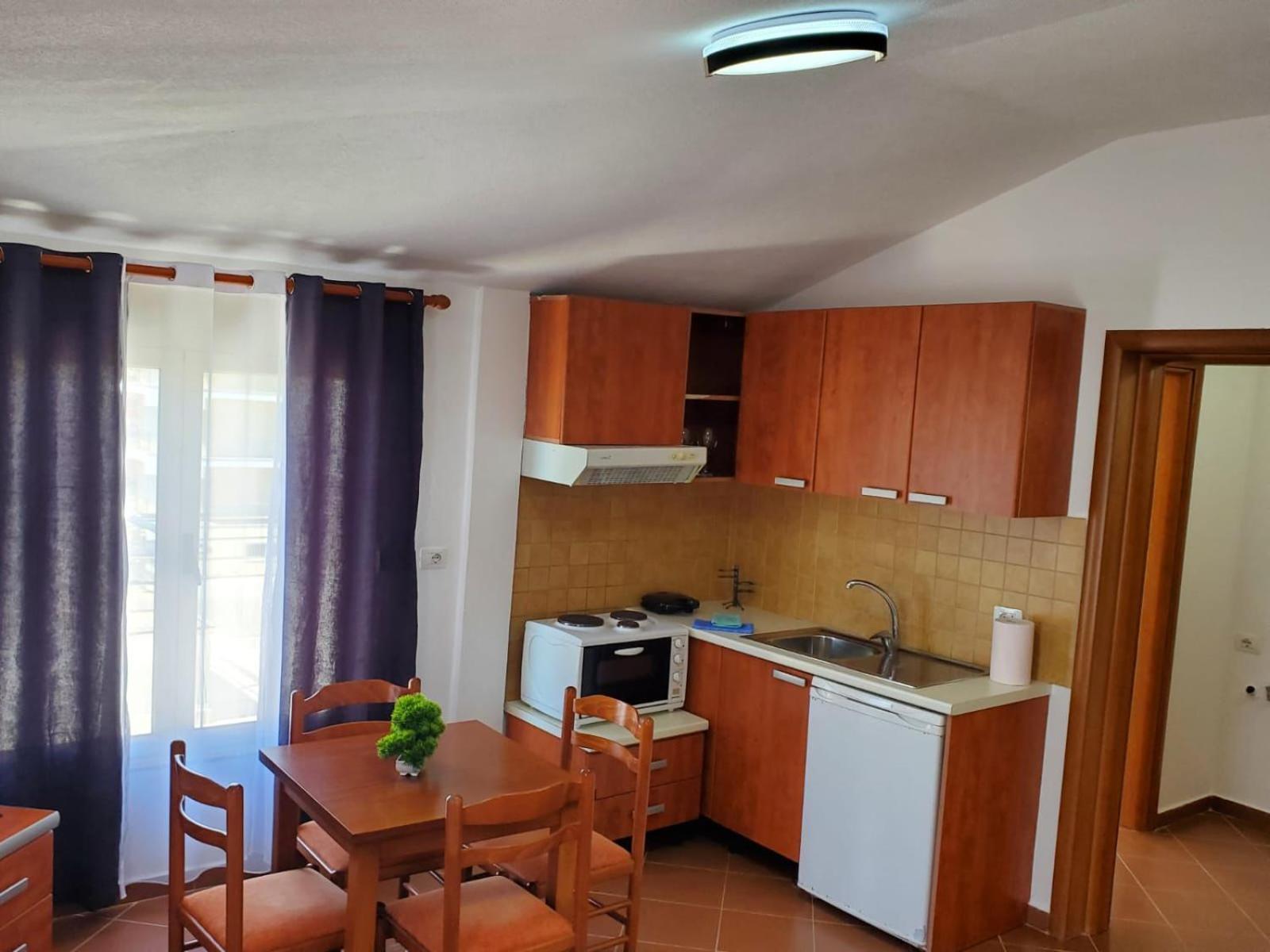 Summer Gate Apartment Sarandë エクステリア 写真