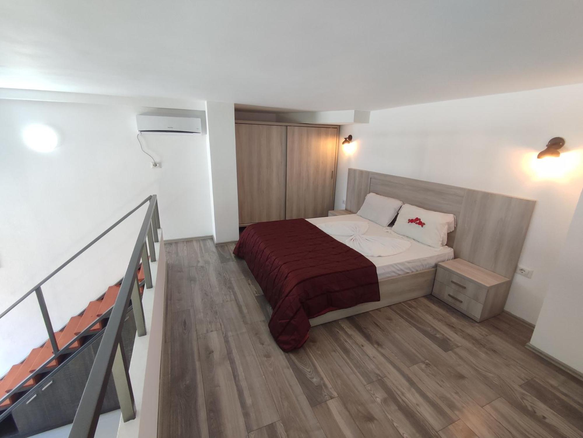 Summer Gate Apartment Sarandë エクステリア 写真