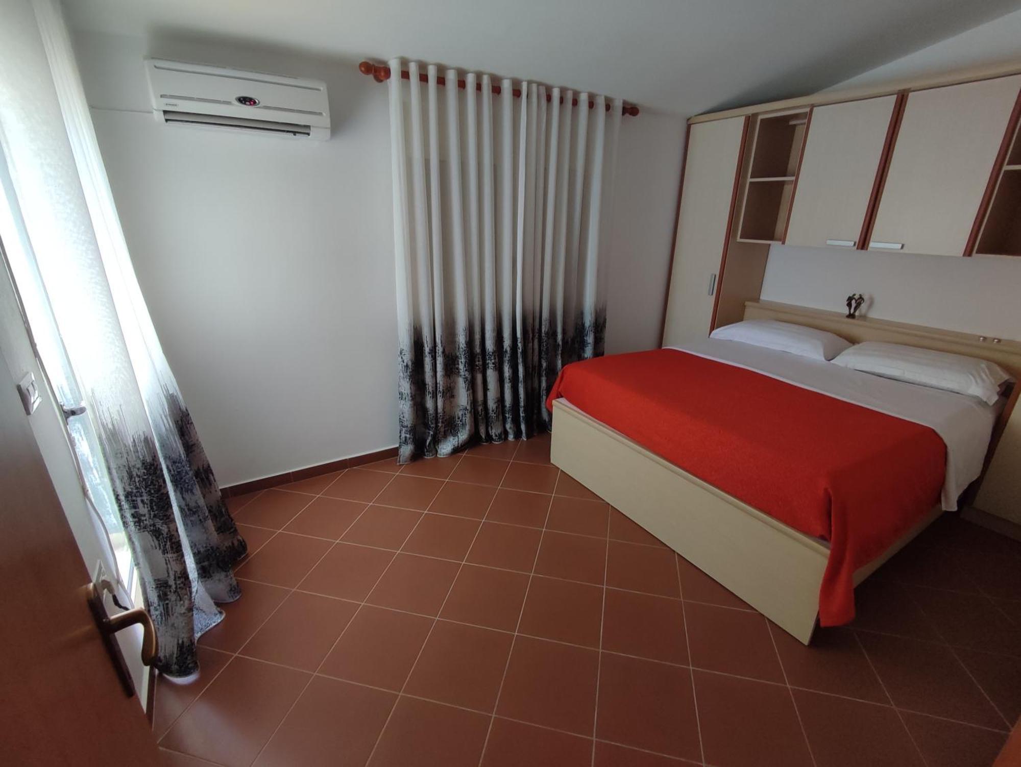 Summer Gate Apartment Sarandë エクステリア 写真