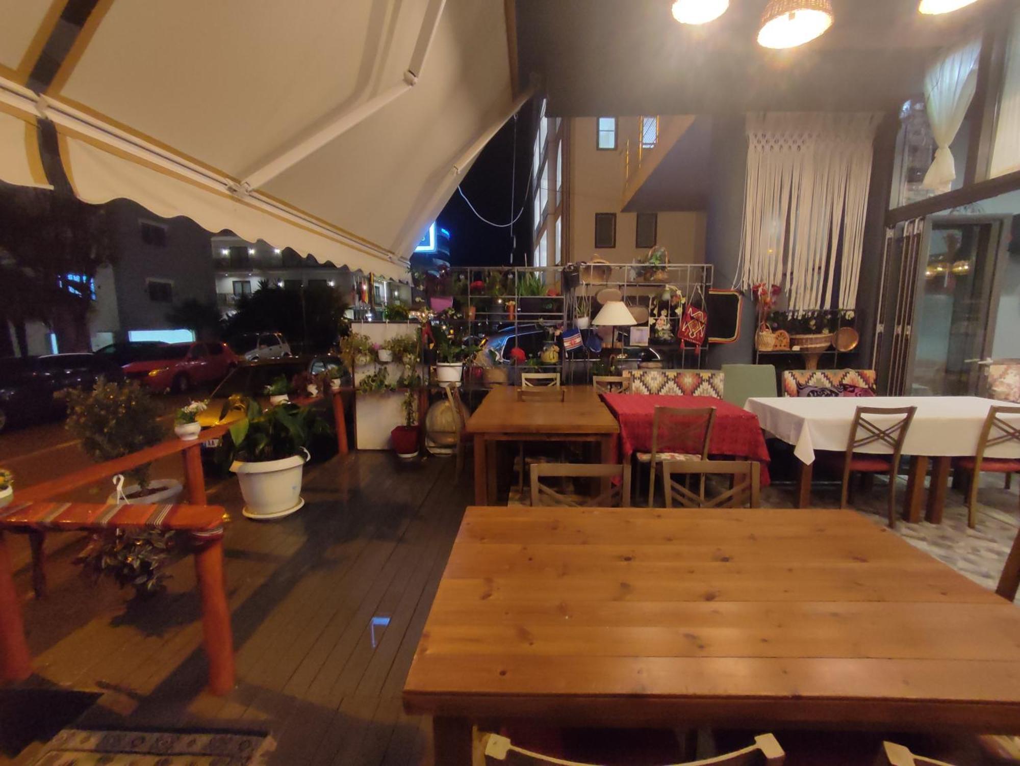 Summer Gate Apartment Sarandë エクステリア 写真